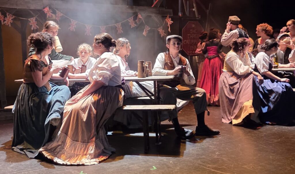 Broadway s’invite au Point d’Eau avec “Oliver !”